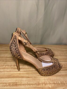 Thalia Sodi Gold Womens Chaney Embellished T-Strap Platform Pumps Sz 12 W